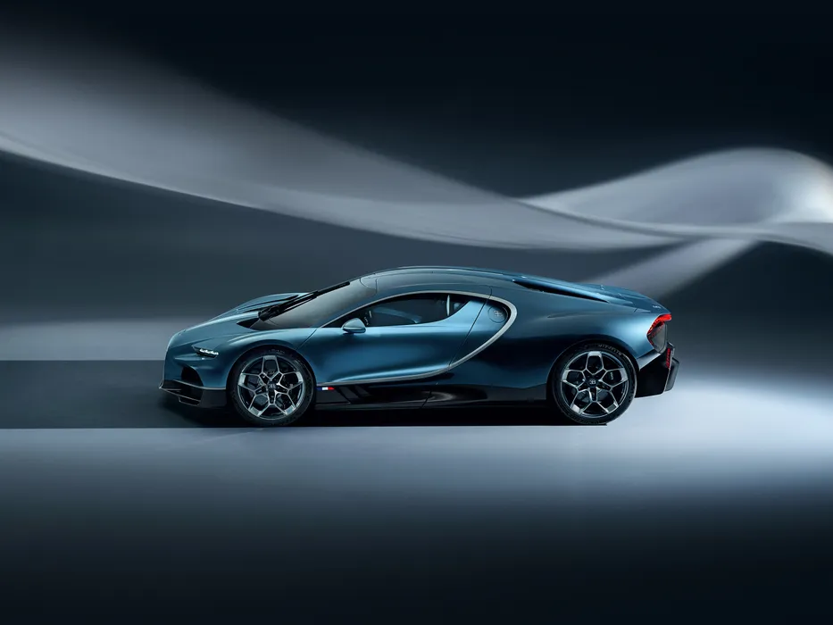 Bild 1: Der neue Bugatti Tourbillon, der 2026 auf den Markt kommen soll, beeindruckt durch viele Superlative. (Urheber: BUGATTI AUTOMOBILES)